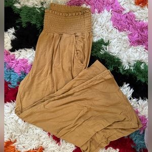 Kate Quinn Smocked Waist Crop Pants